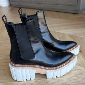 Stylish Black Chunky Chelsea Boots